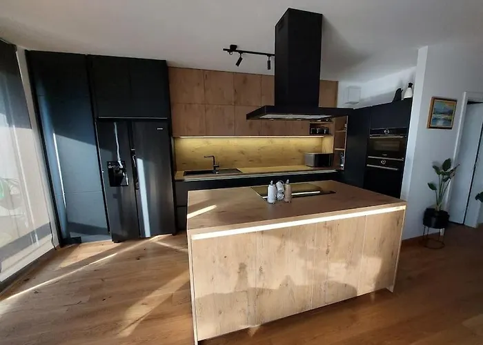 Luxury * לובליאנה